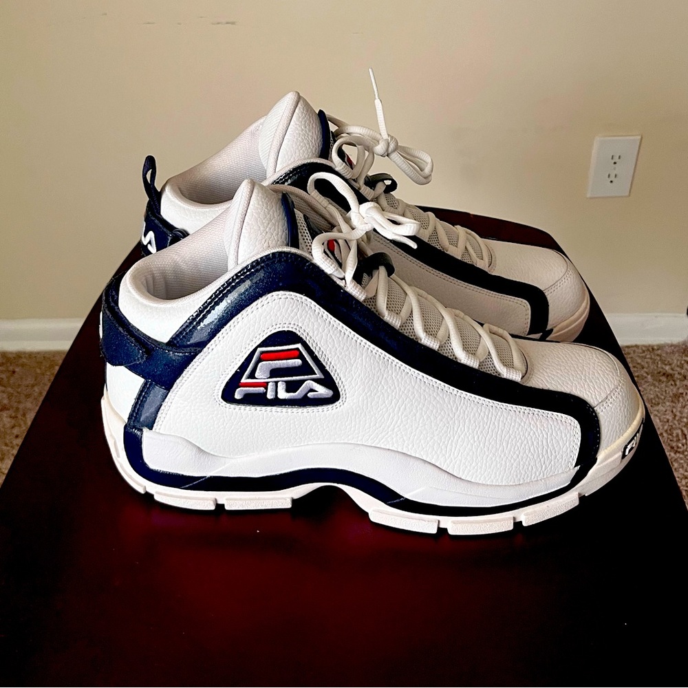 FILA Grant Hill 2 . White/Navy/Red. Size 15 men. Never worn/New